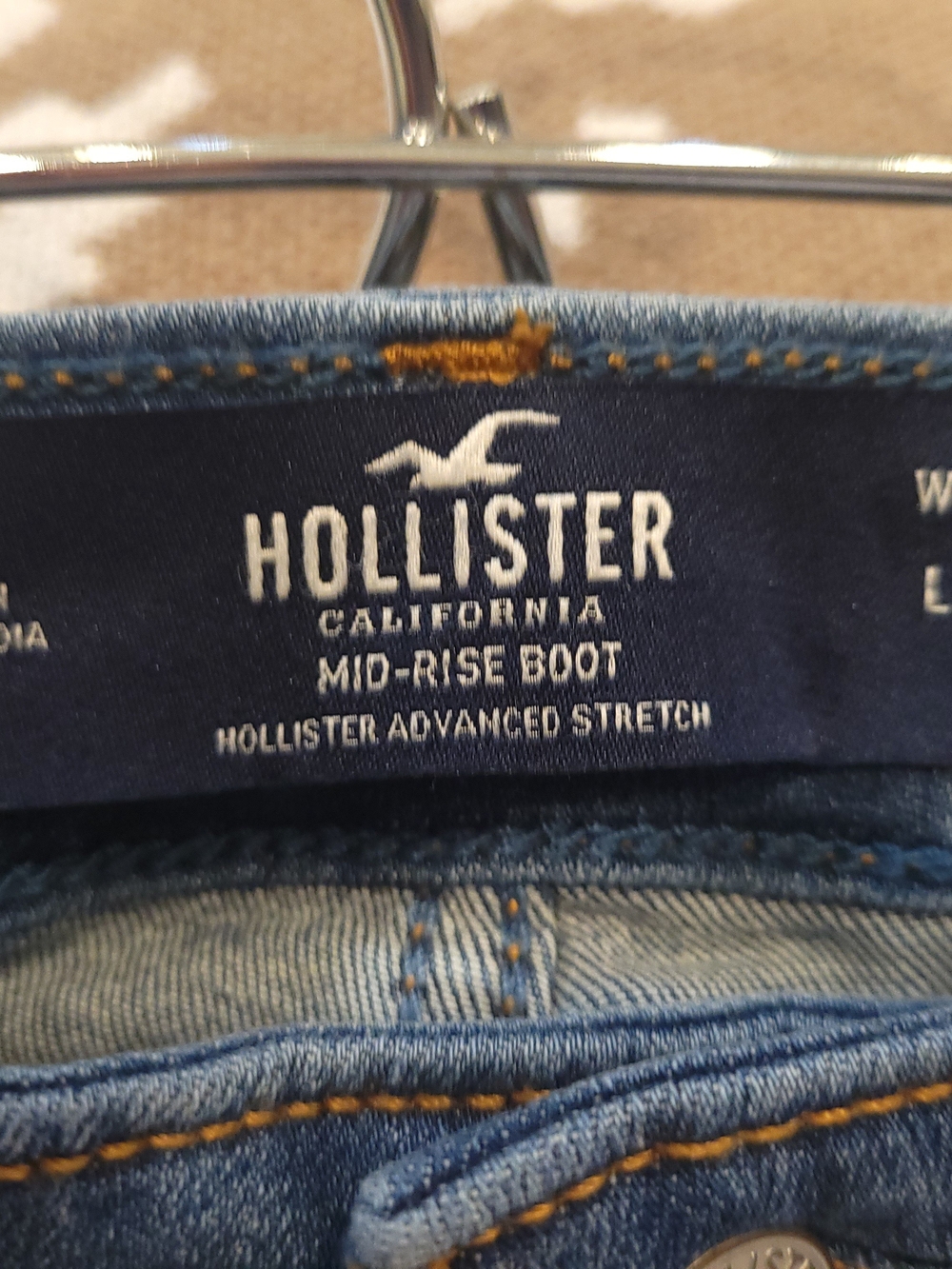 Hollister Light-Mid-Rise Boot Jeans - Picture 4 of 5